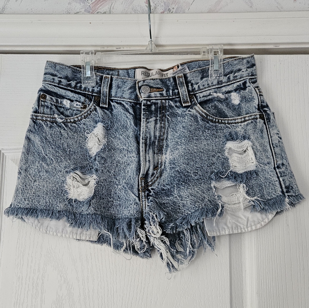 LEVI'S Vintage cut off shorts. 505 Regular fit. Size 30